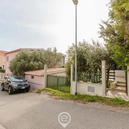 Casa Laura ساريستو سوغليري